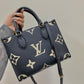 熱銷款 M45560 路L家-Onthego PM 黑色