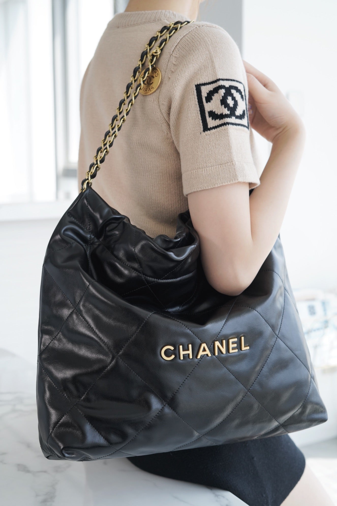 小香家-Chanel 22號手袋 黑金色中號