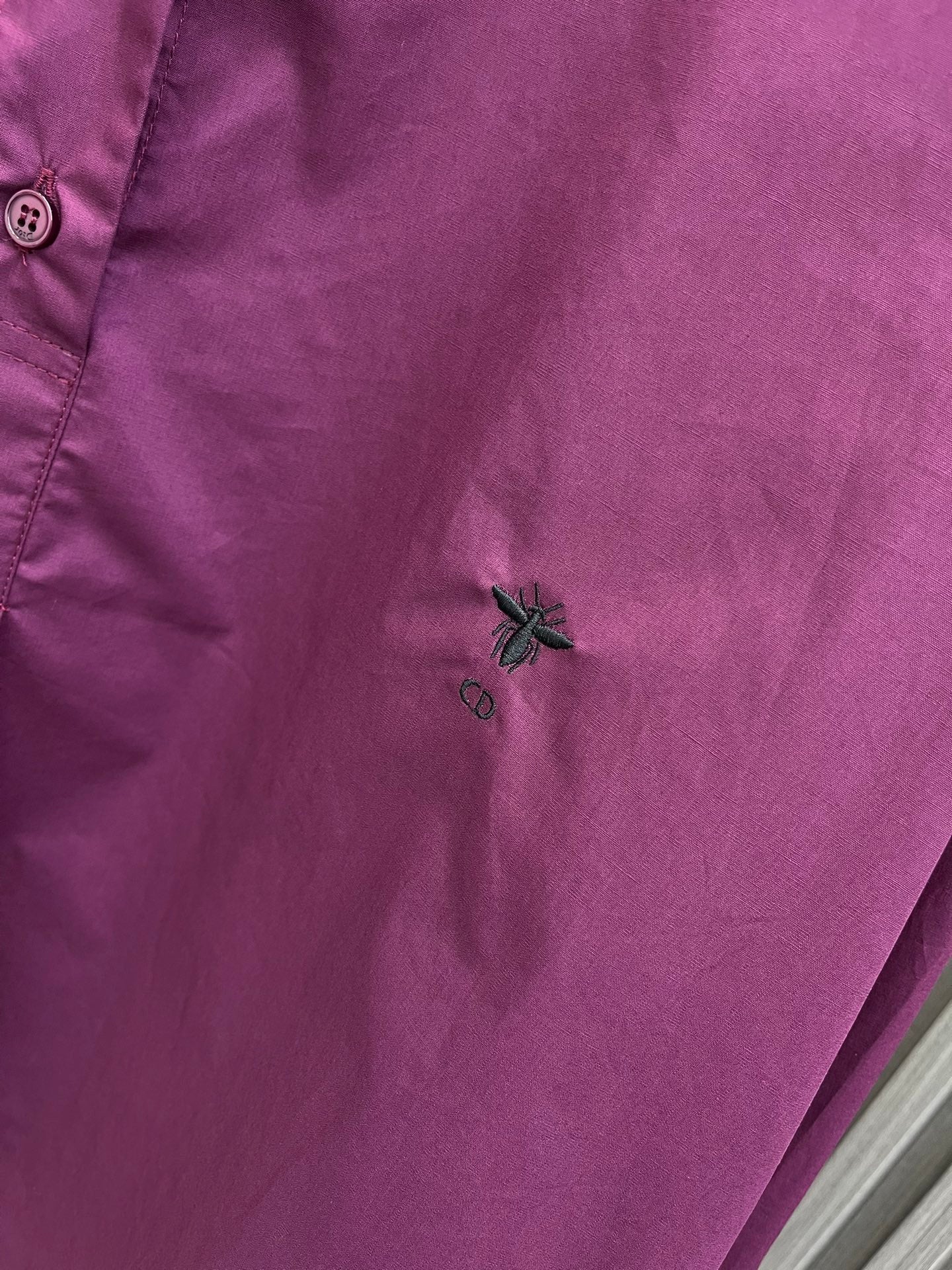 迪D家-2403 24新品上架前短後長立靜襯衣