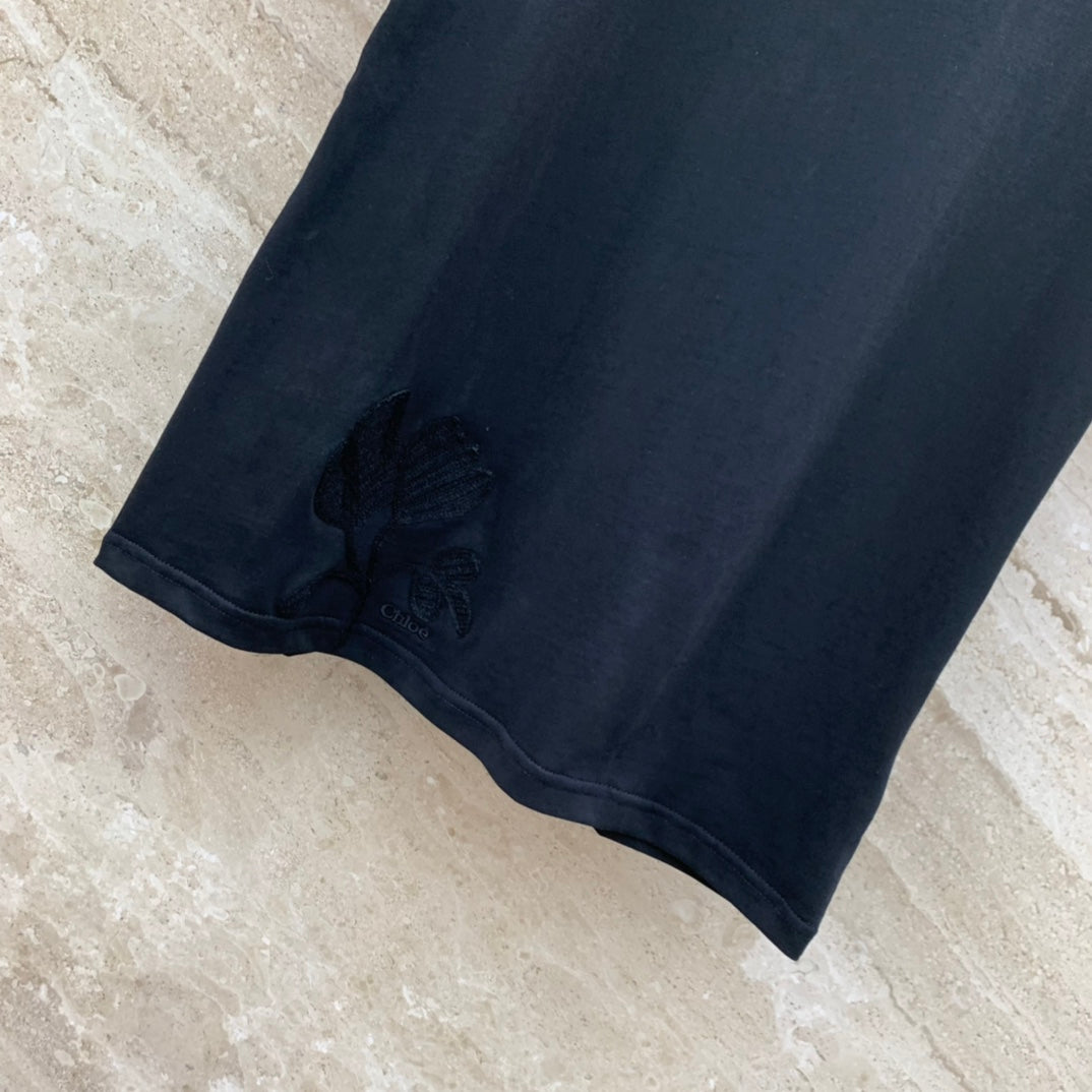 克羅C-2403 24SS春夏新款花朵刺繡短袖TEE 黑色