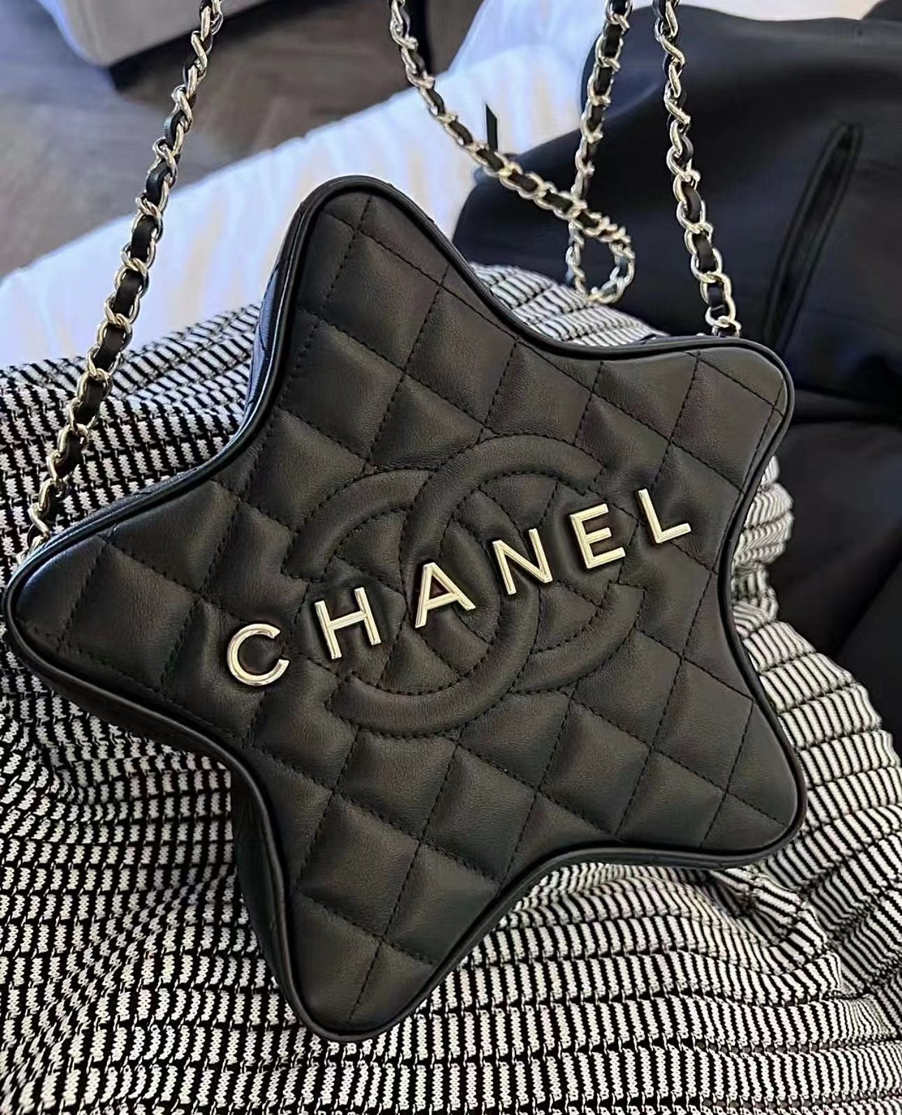 小香家-Chanel 24c 早春度假系列限量版 星星包 黑色