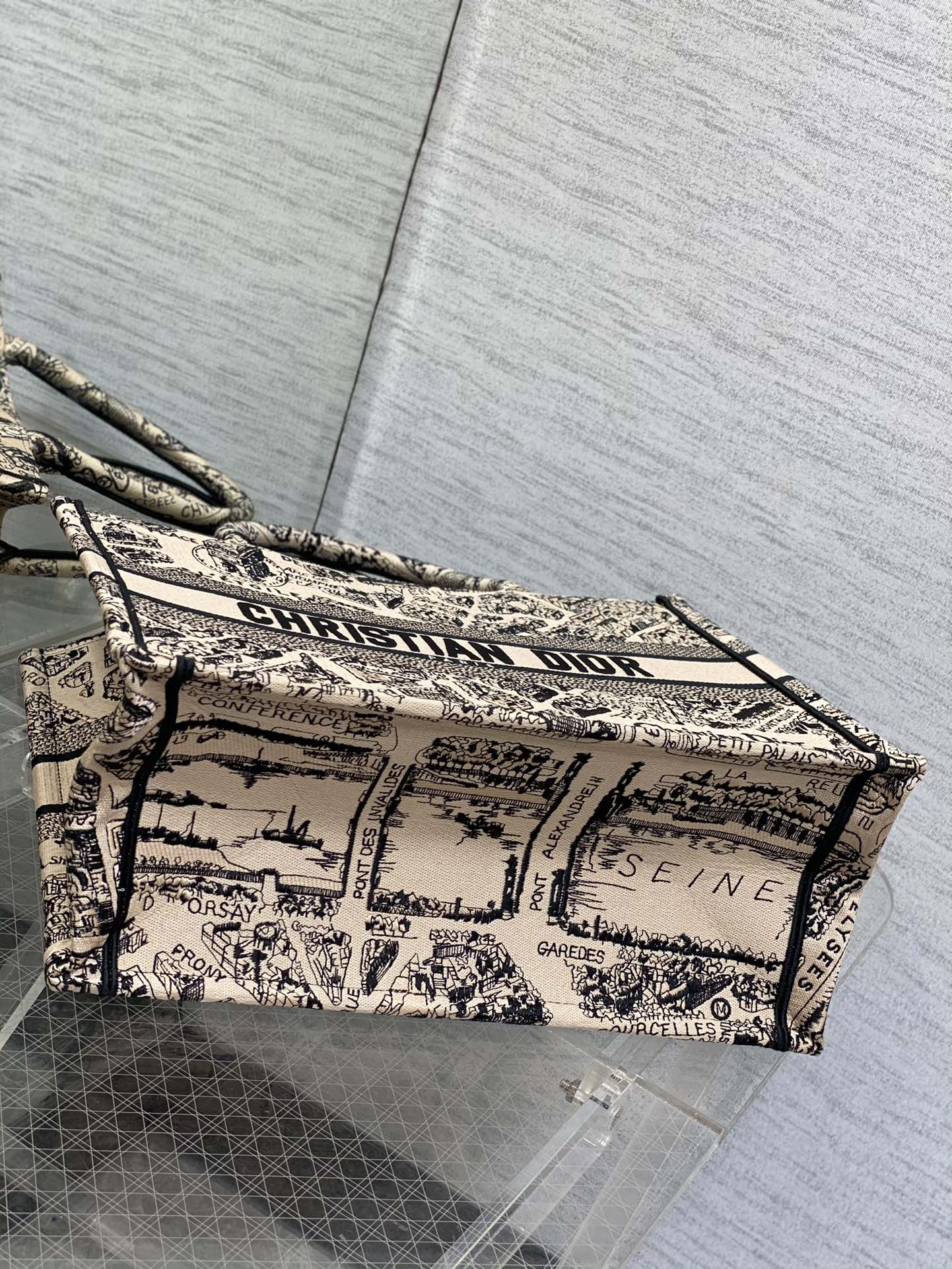 迪D家-Book Tote 2023春夏系列 巴黎地圖刺繡 米白色 中號