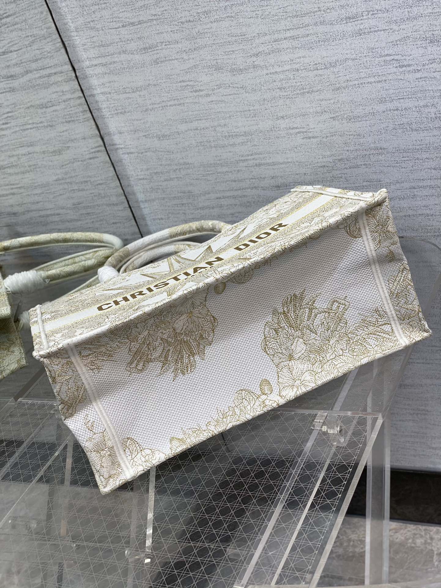 迪D家-BookTote 刺繡手袋 八芒星金絲線系列 36x18x28cm