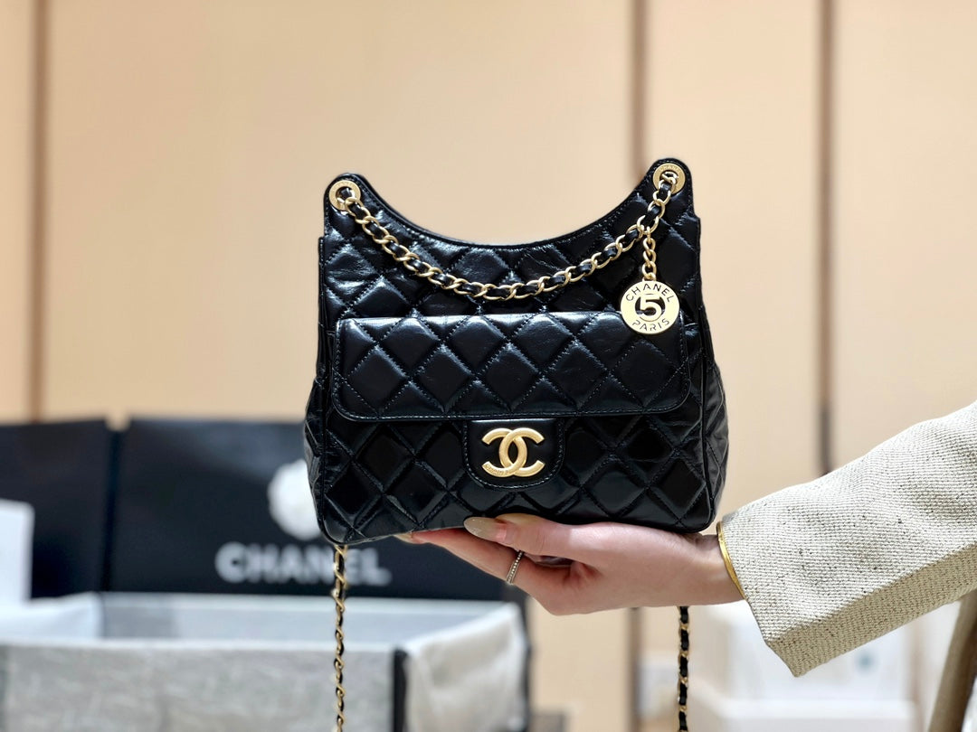 小香家-Chanel Hobo 23c早春款 油蠟皮黑色 大號