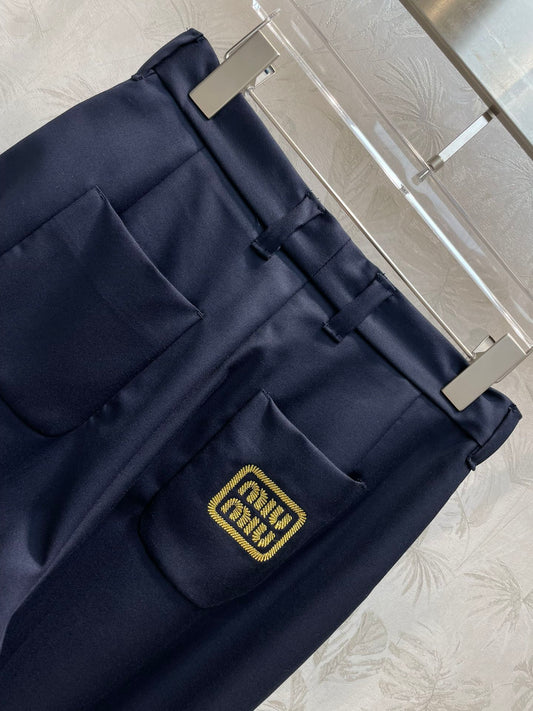 穆M家-2404 24春夏妥妥的學院風穿搭徽章刺繡章仔西裝長褲