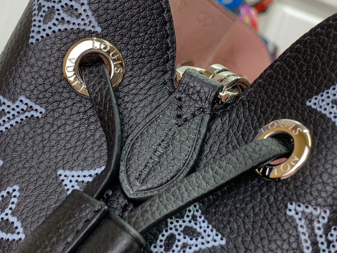 M59200 路L家-Bella Tote 手袋