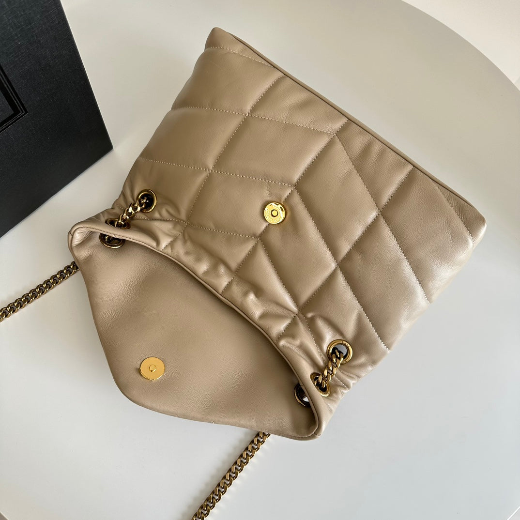 聖Y羅-Loulou Puffer 29cm 絎縫小羊皮雲朵包 奶茶色