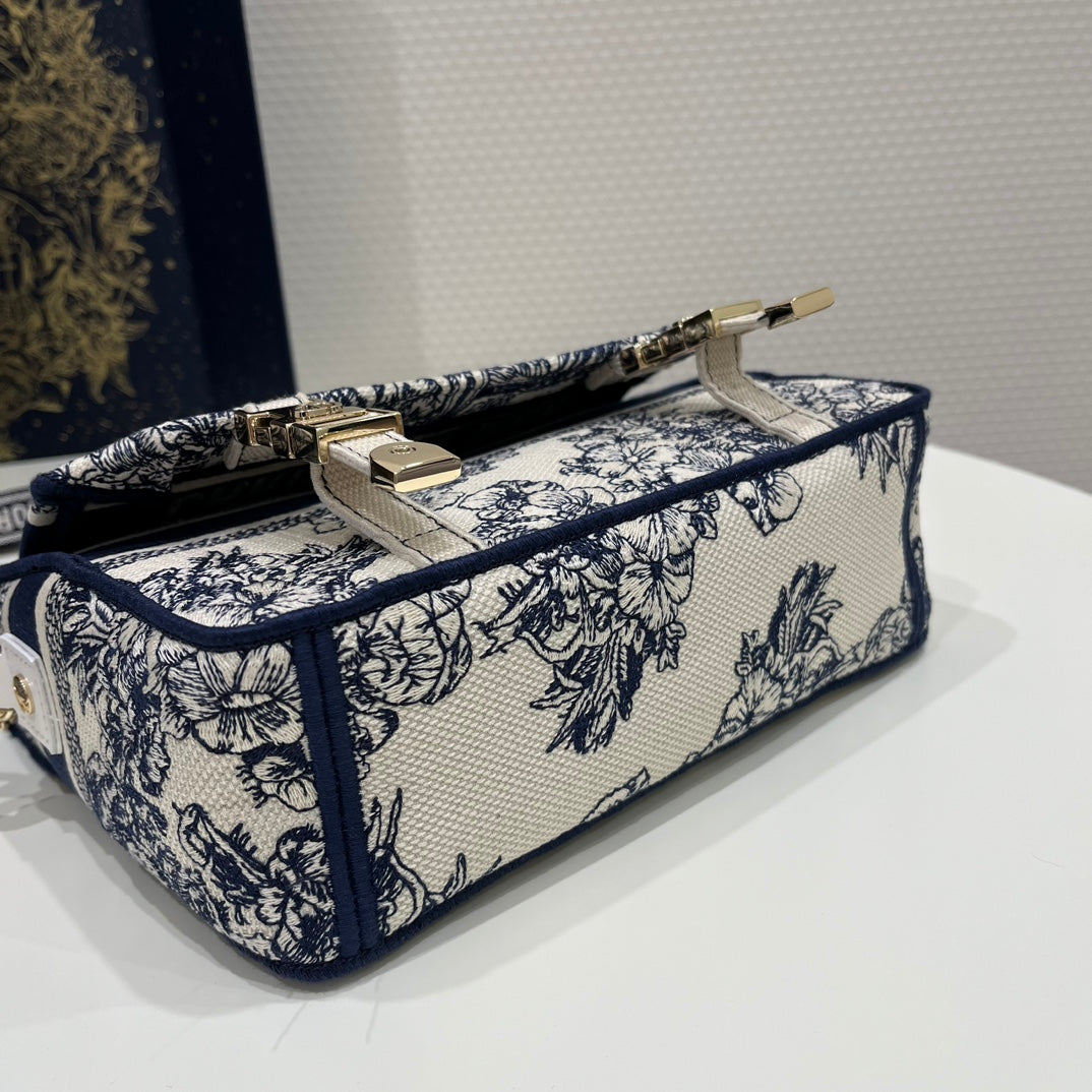 迪D家-郵差包刺繡款 23x8x15cm