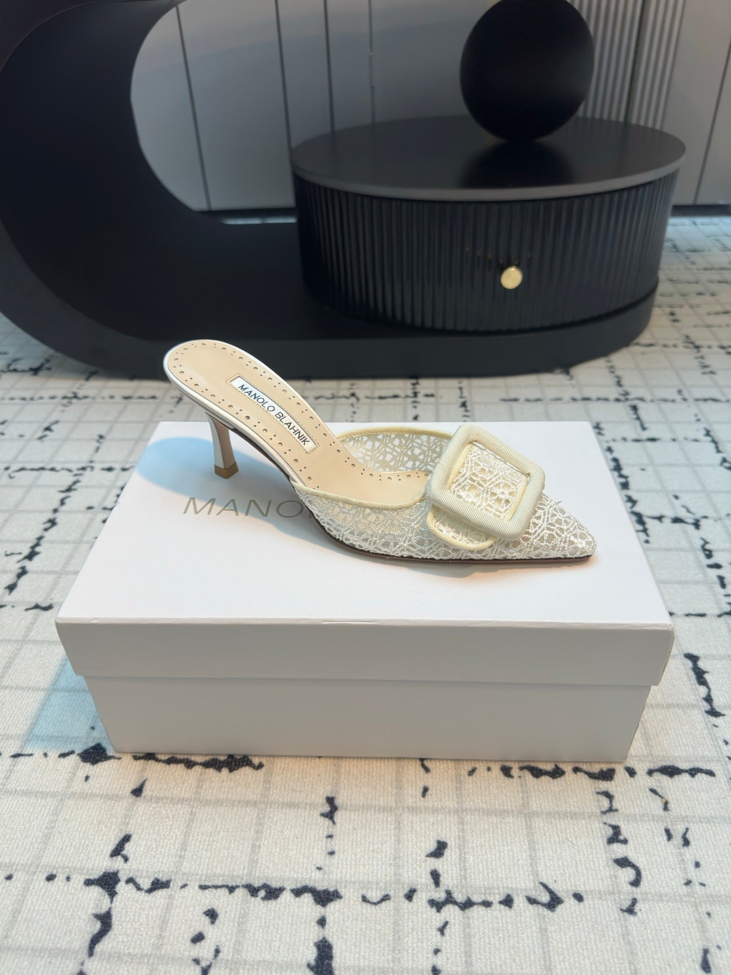 Manolo Blahnik-2024 蕾絲高跟拖鞋 白色
