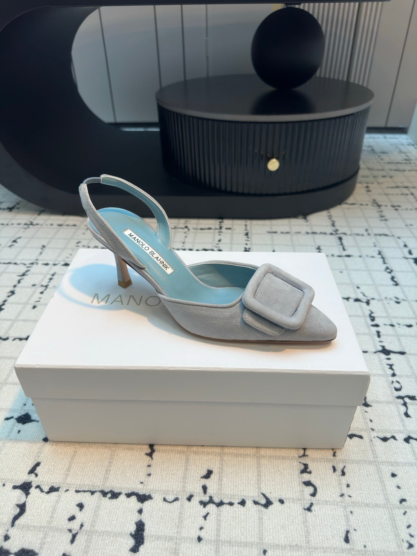 Manolo Blahnik-2024 高跟涼鞋 灰色
