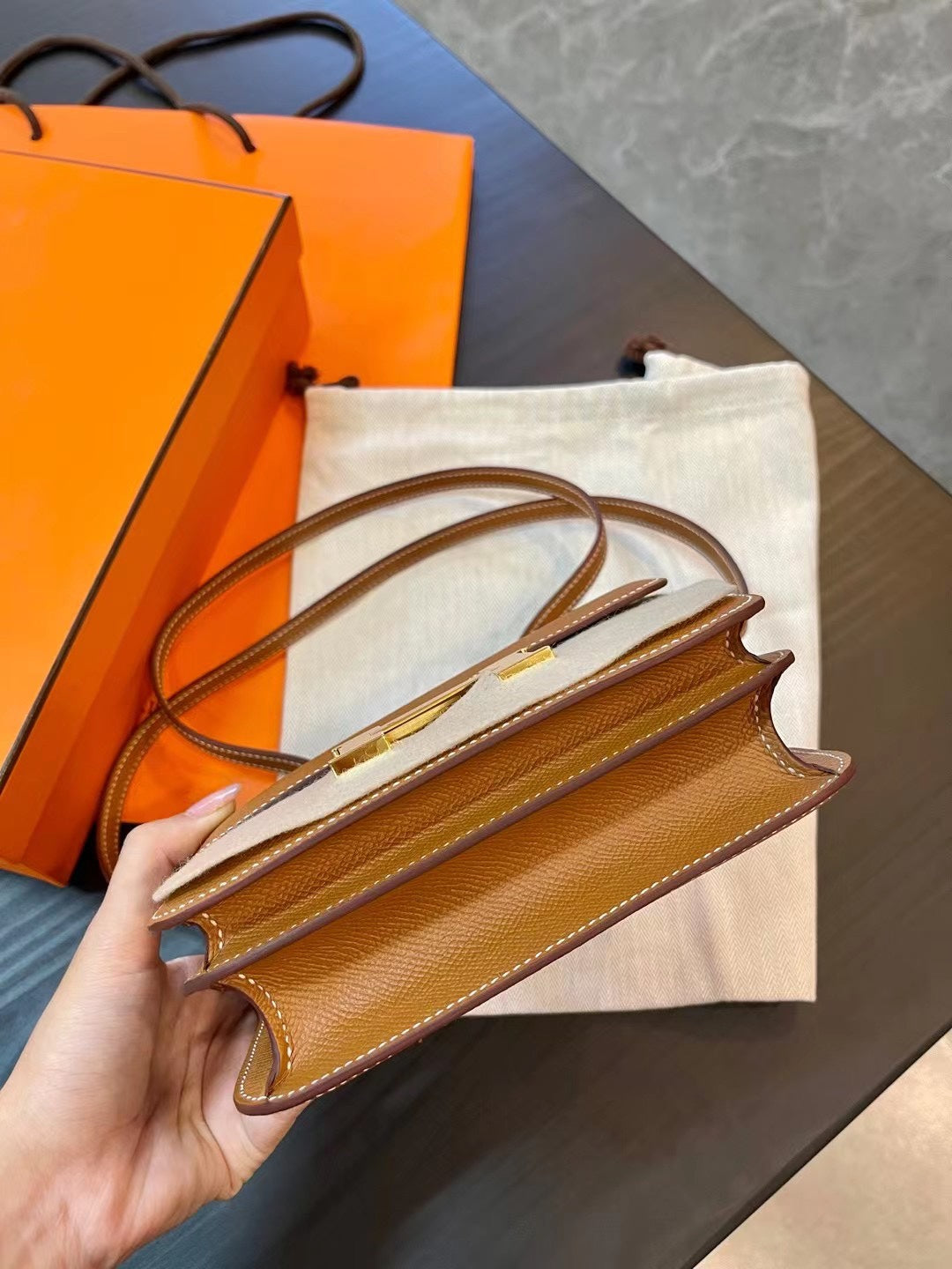 熱銷款 小愛款-Constance 19 epsom Mini 金棕色 金扣