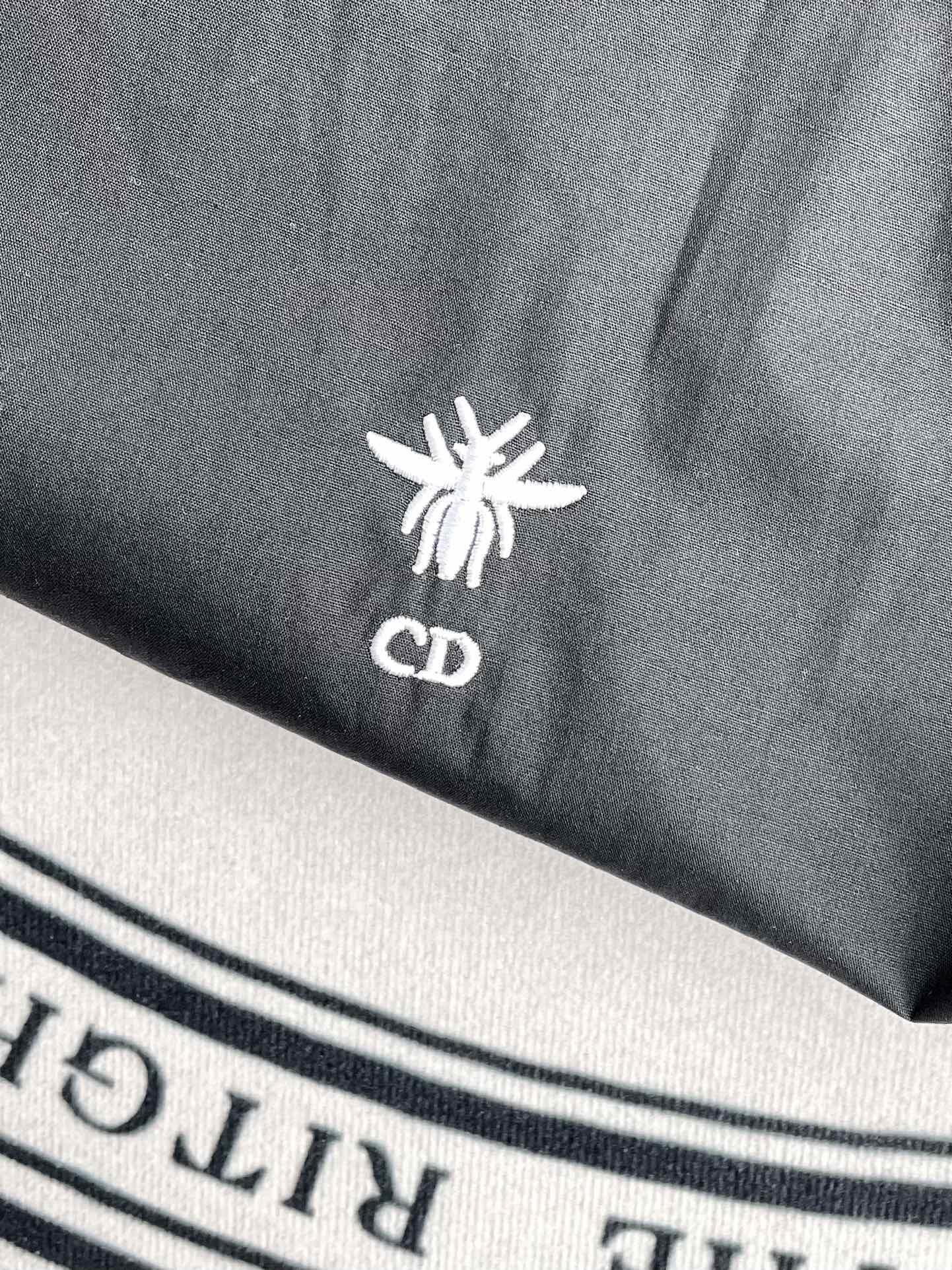 迪D家-2403 刺繡小蜜蜂娃娃衫襯衫 黑色