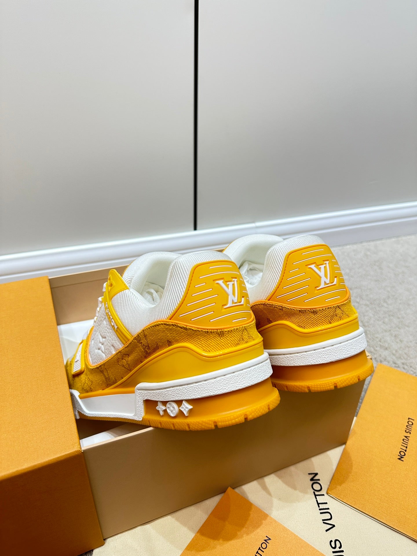 路L家-Trainer 運動鞋 白黃色