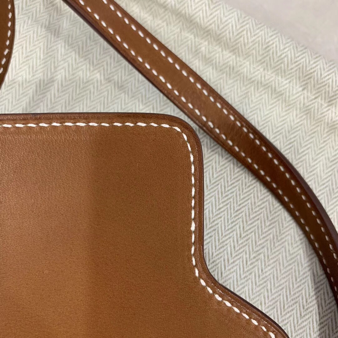 小愛款-Roulis 19 Veau Barenia 34 Fauve 銀扣