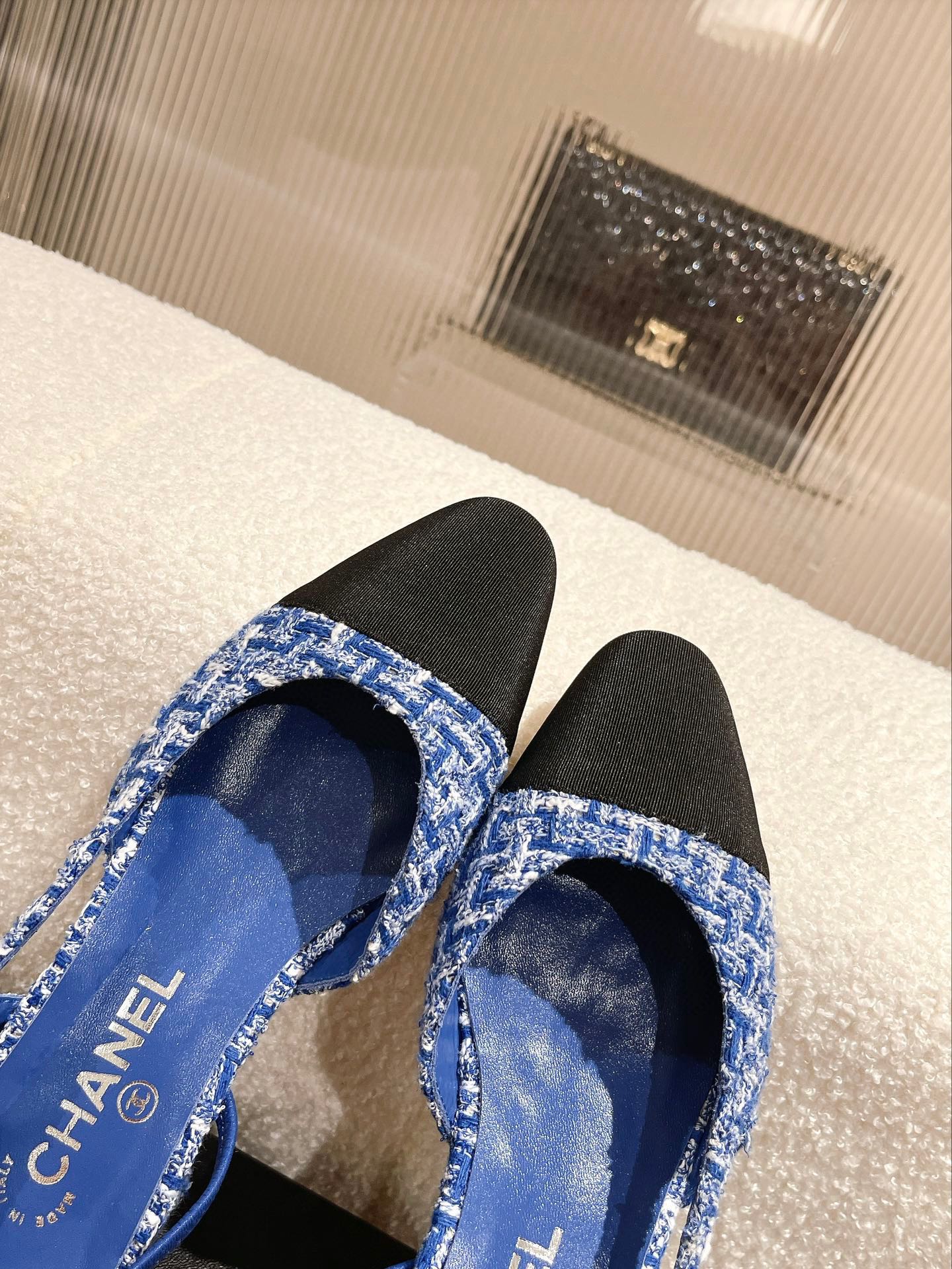 小香家-經典款 slingback 後空拼色平底涼鞋 藍色