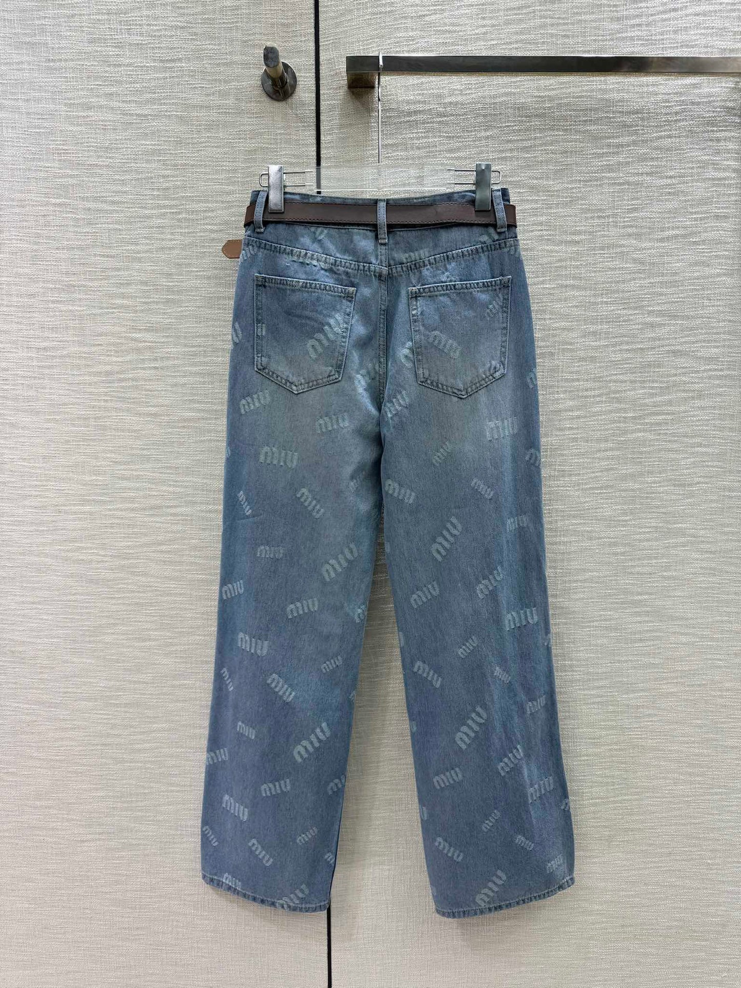 穆Ｍ家-2404 撞色logo高腰直筒牛仔褲