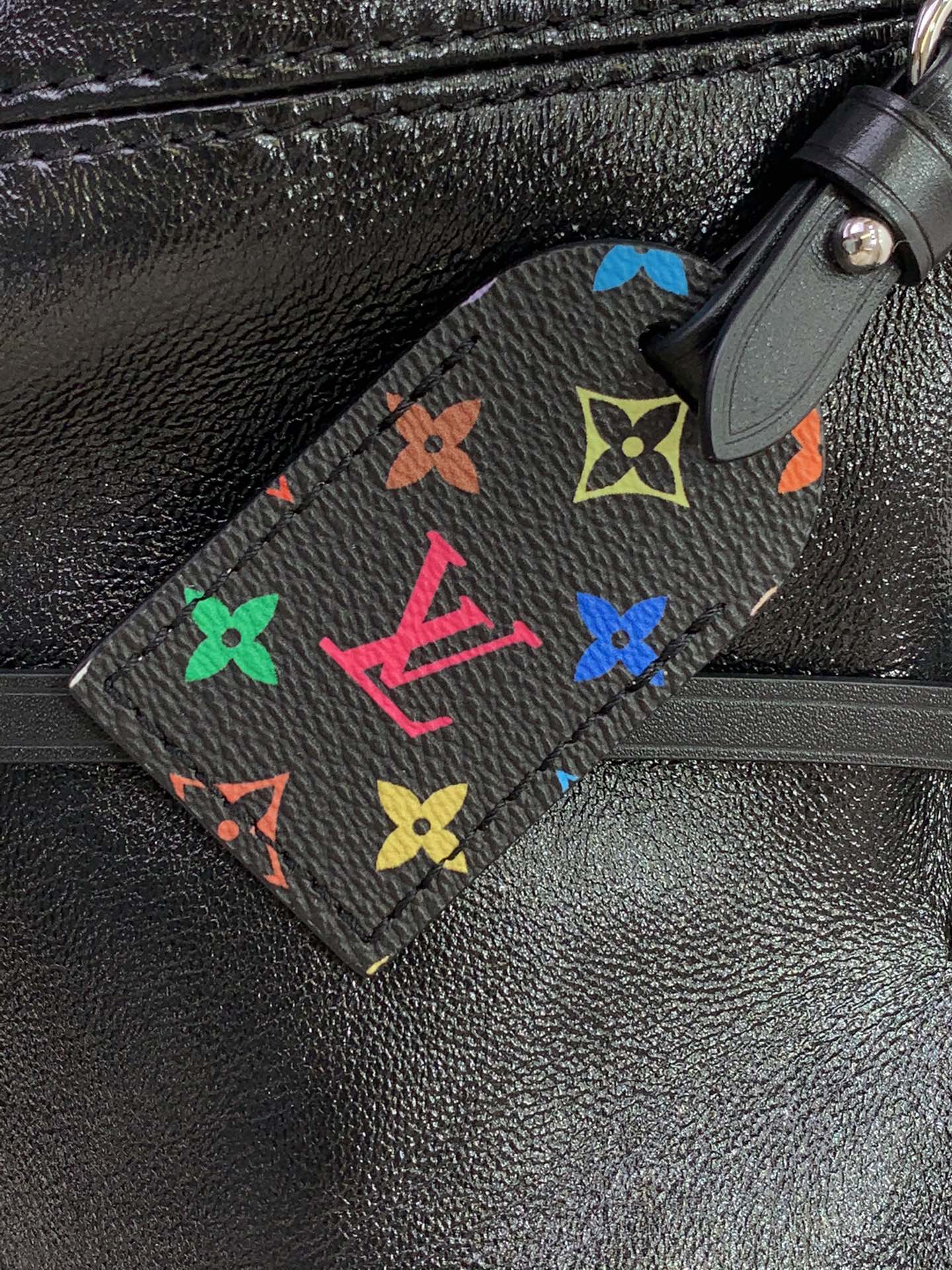 路L家-CARRYALL CARGO 羊皮革小手袋 黑色