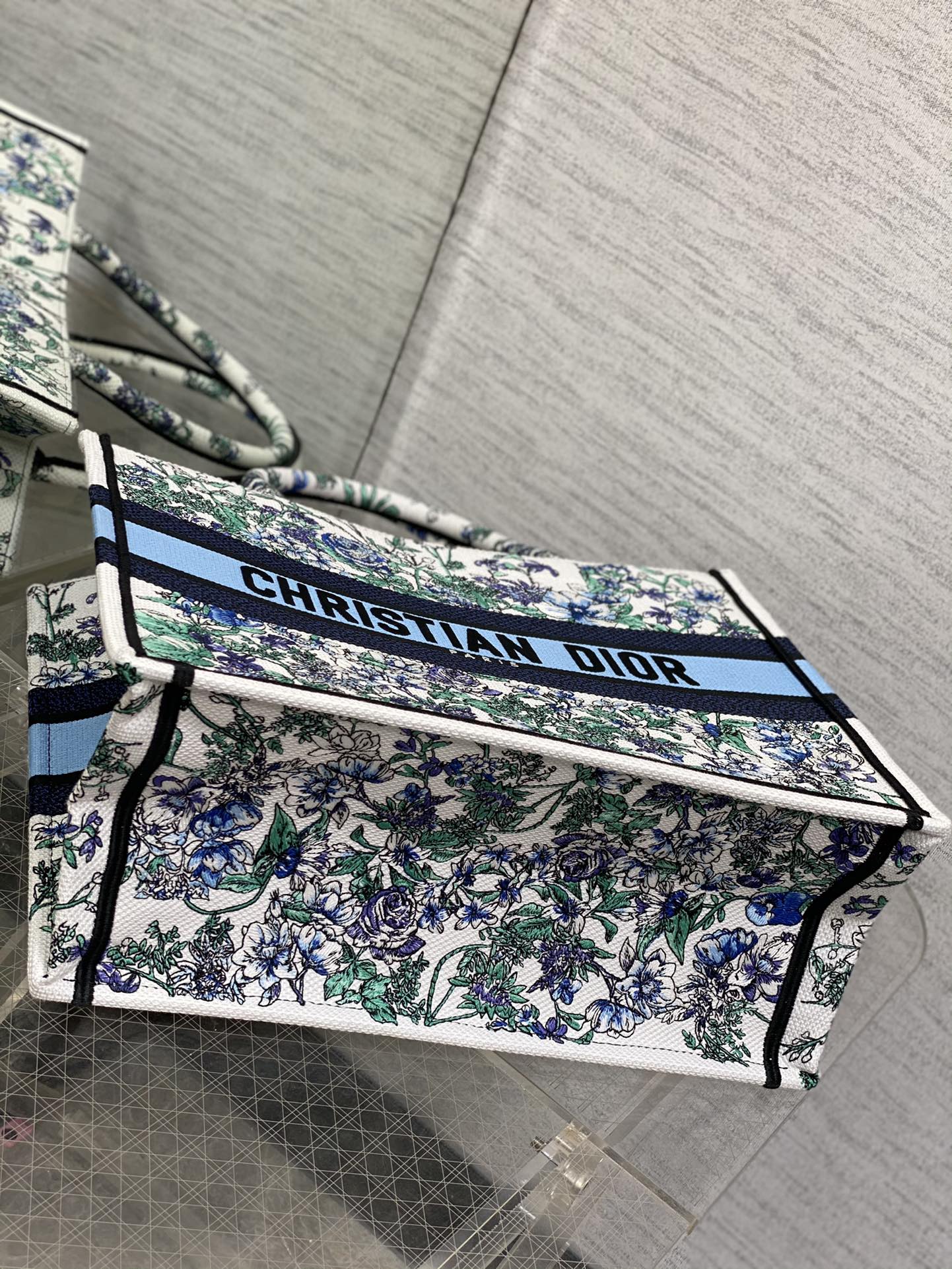 迪D家-Book Tote 2023春夏系列 浪漫花刺繡藍色 中號