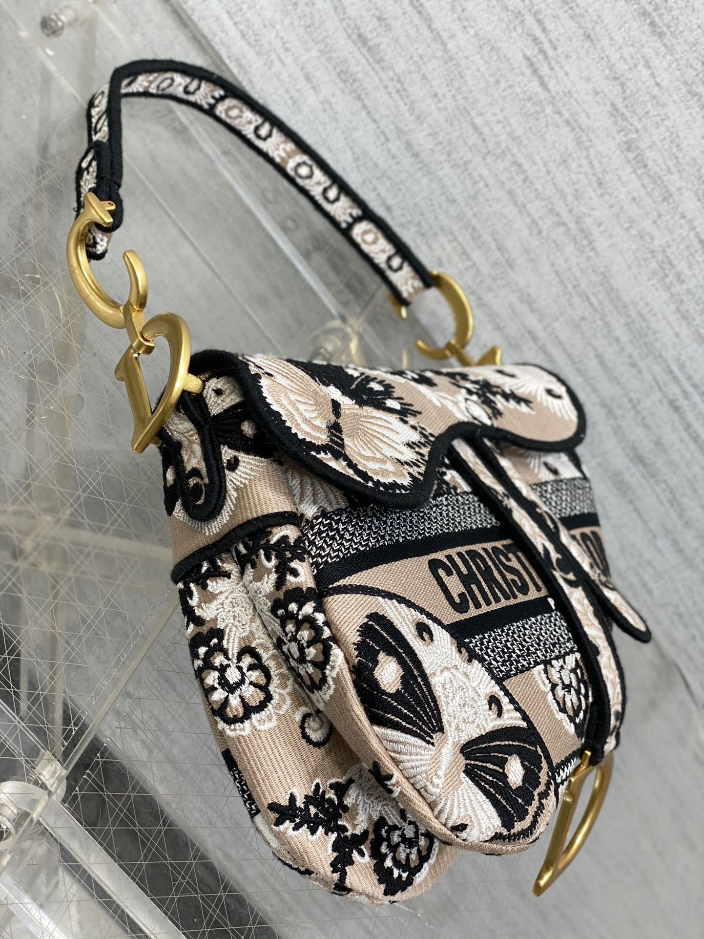 迪D家-Saddle蝴蝶刺繡馬鞍袋 米色