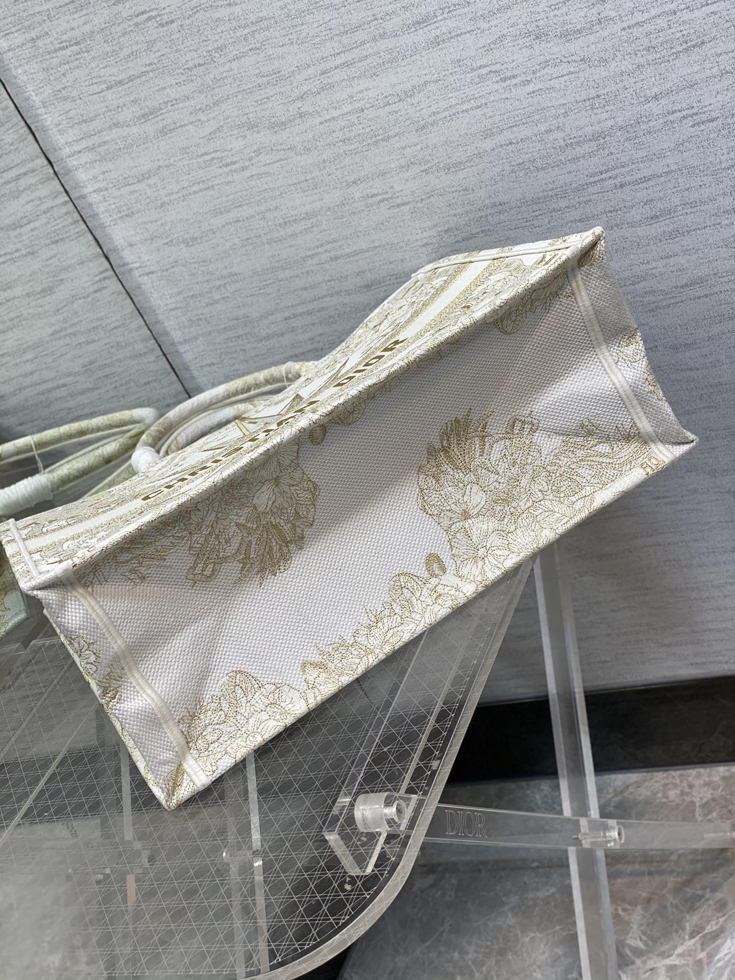 迪D家-BookTote 刺繡手袋 八芒星金絲線系列 42x18x35cm