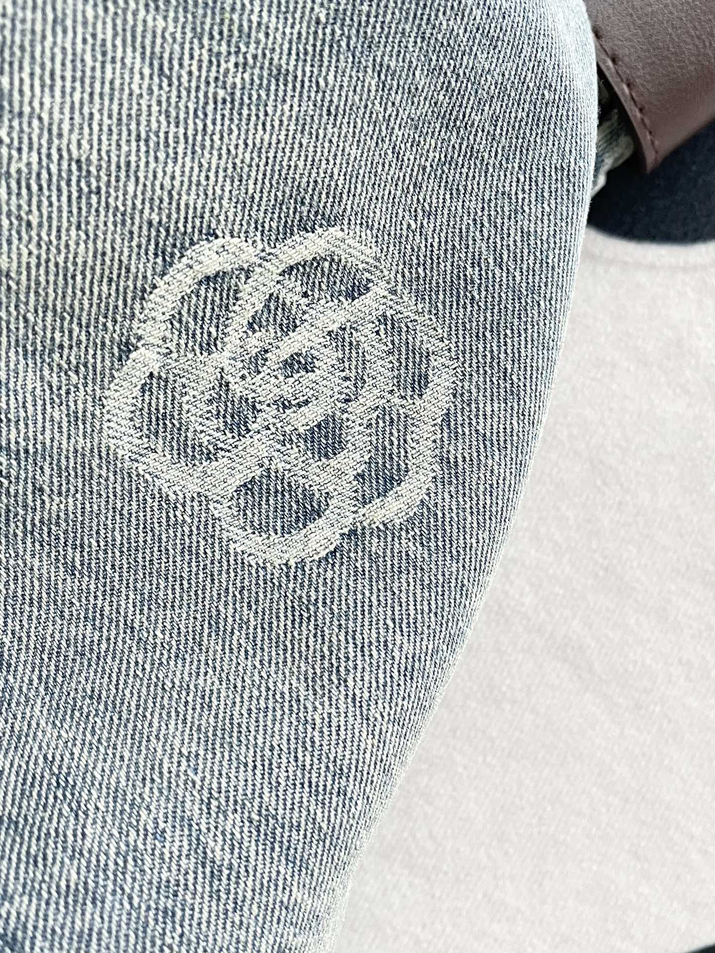 小香家-2403 雙C山茶花字母提花logo牛仔褲