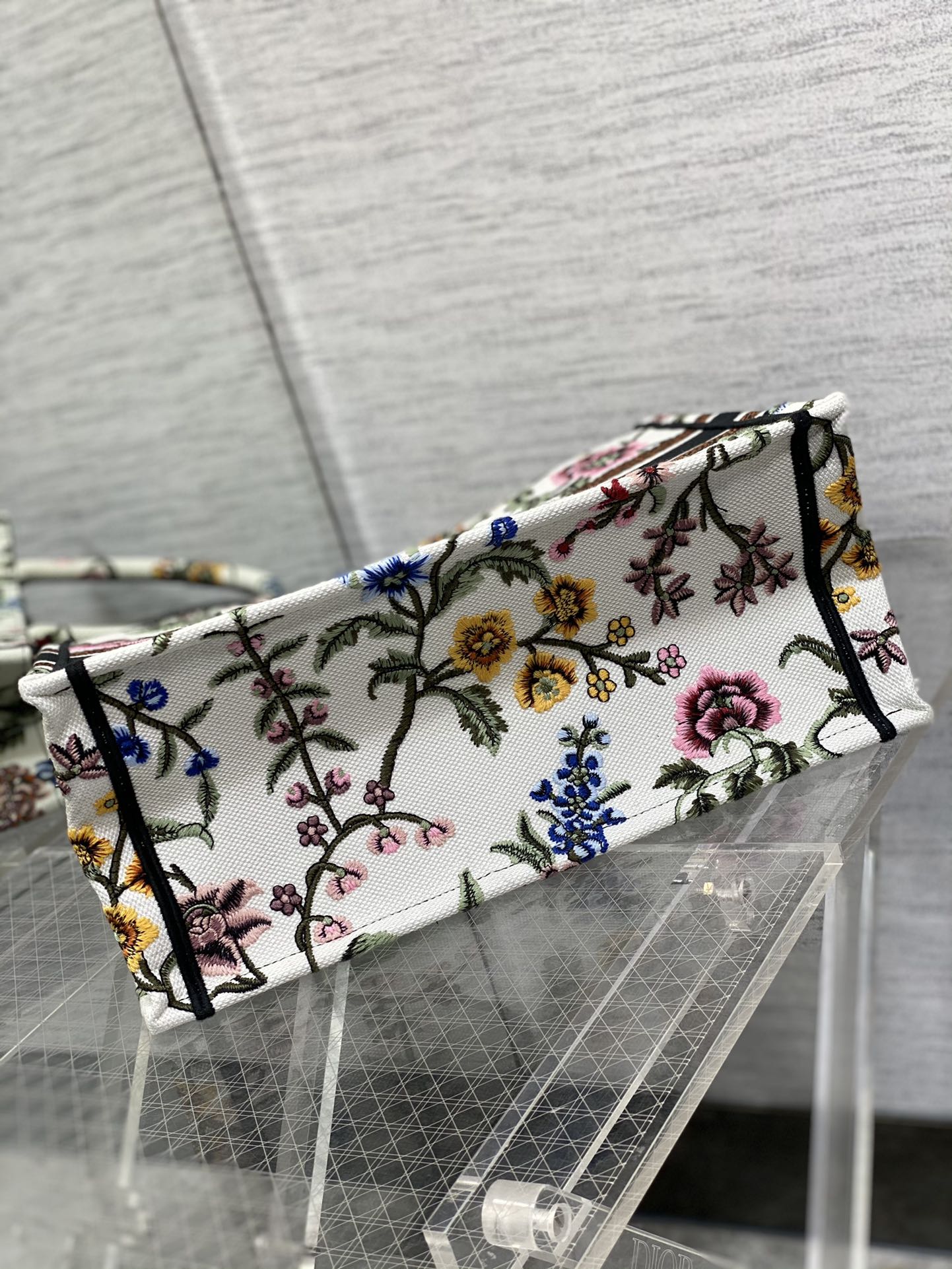 迪D家 Book Tote 刺繡字母白花 中號36.5cm