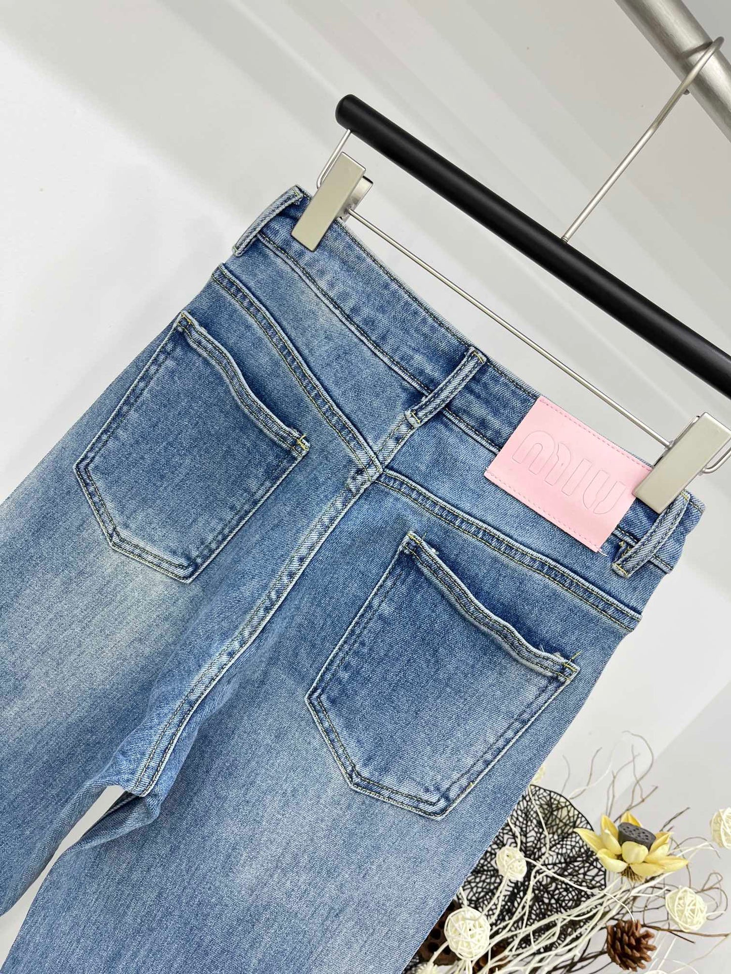 穆M家-2404  重工燙鑽手工牛仔褲
