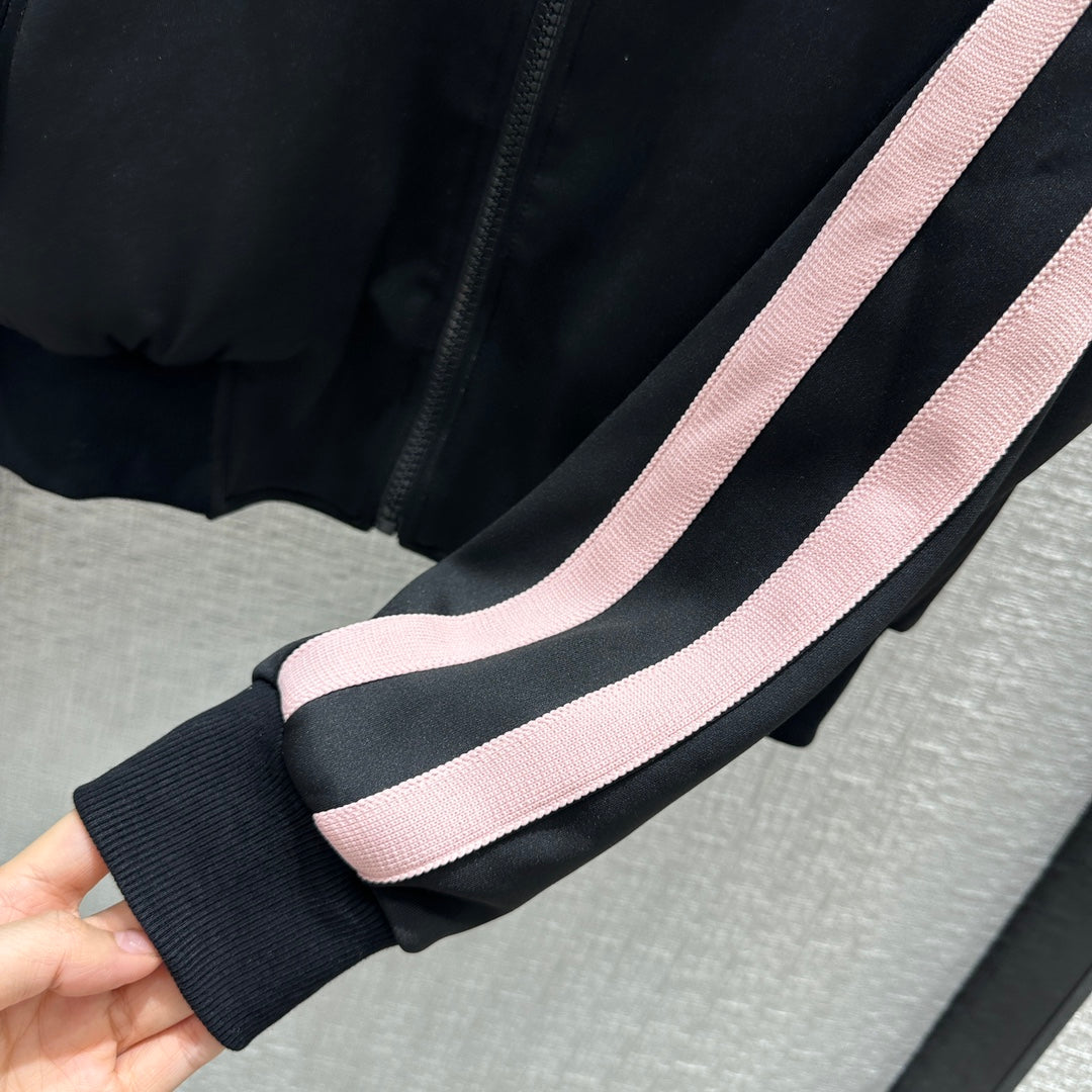 賽C家-2403 24早春新品粉條拼邊黑色學院風套裝