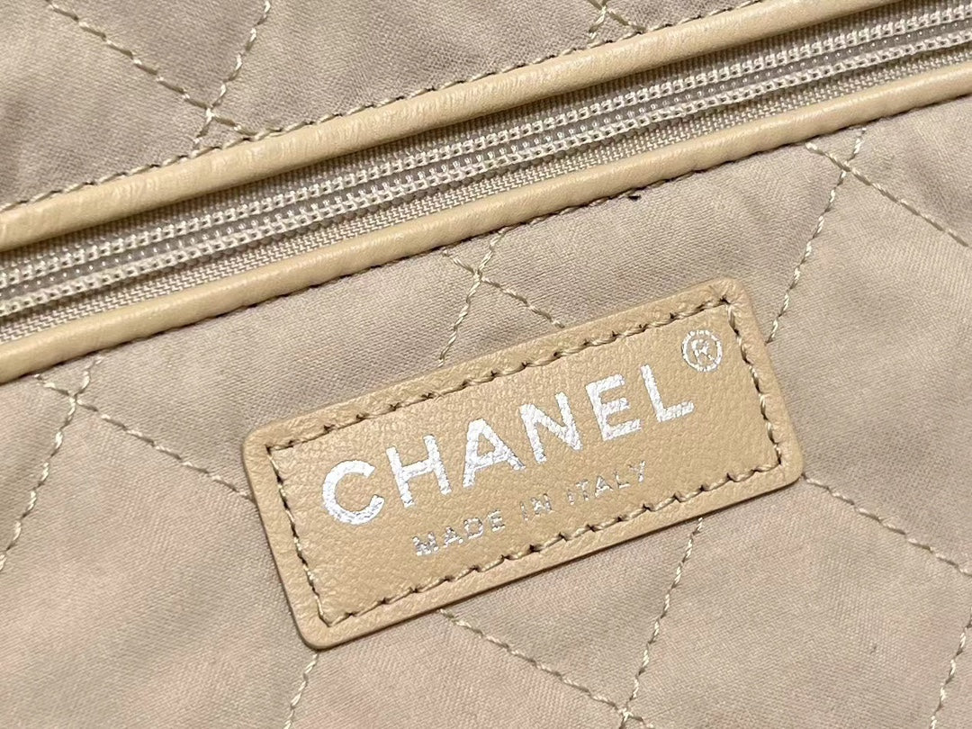 小香風-早春新款Chanel 22號手袋 白色大號