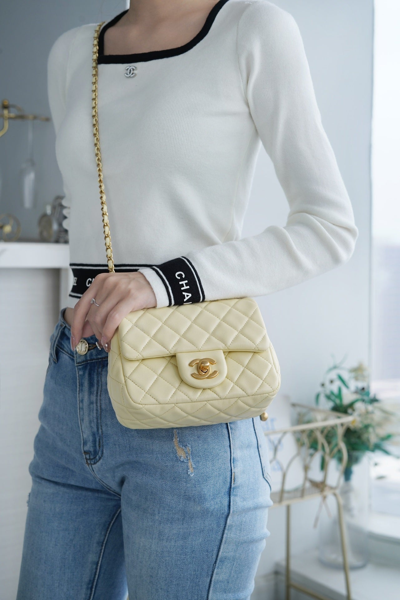 小香家-Chanel 23k 金球方胖子 鵝蛋黃色