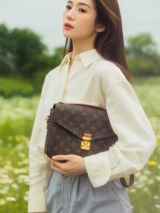 M44875 路L家-Pochette Métis 手提斜跨包