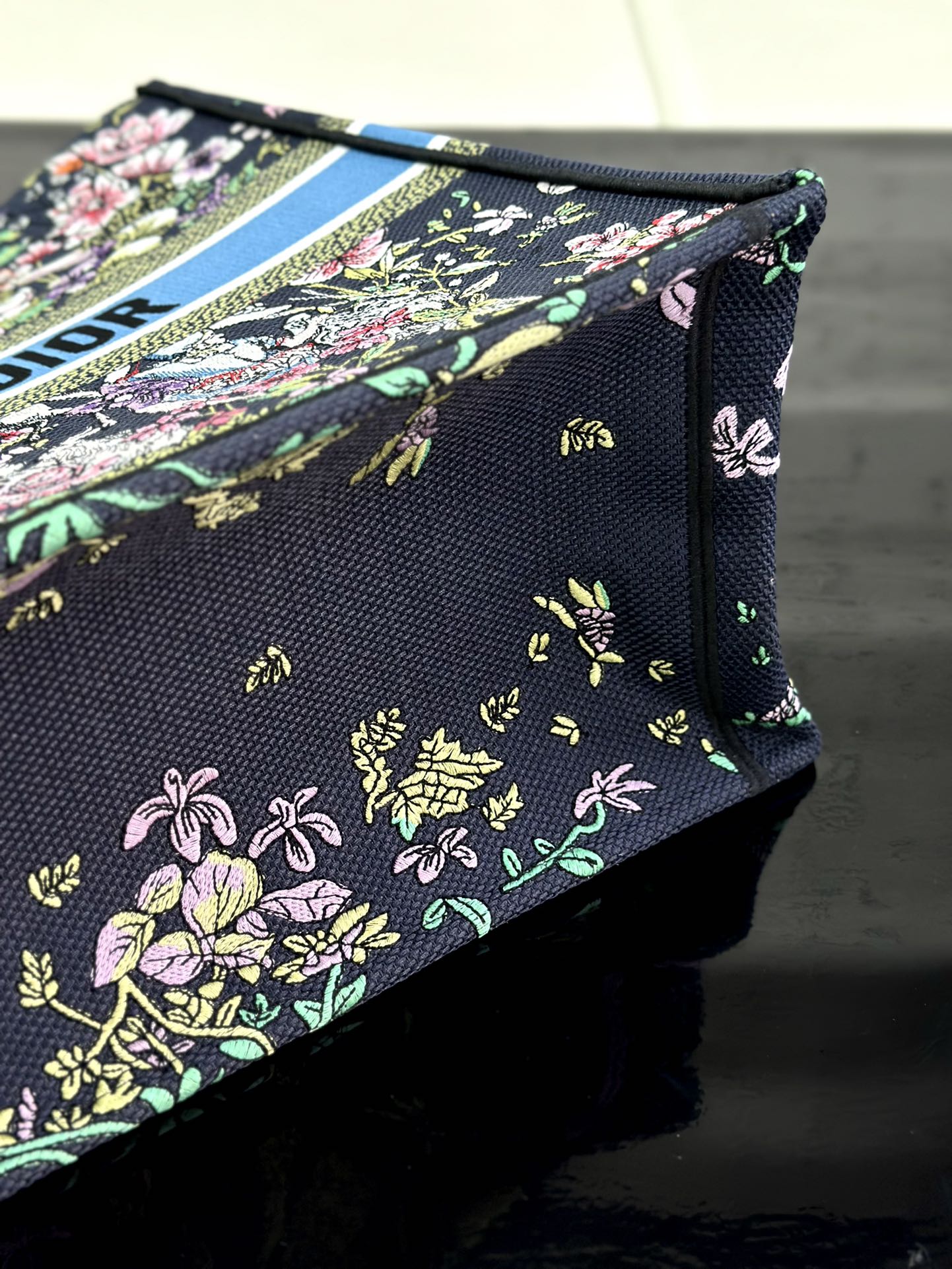 迪D家-大號book托特包 花樣刺繡黑