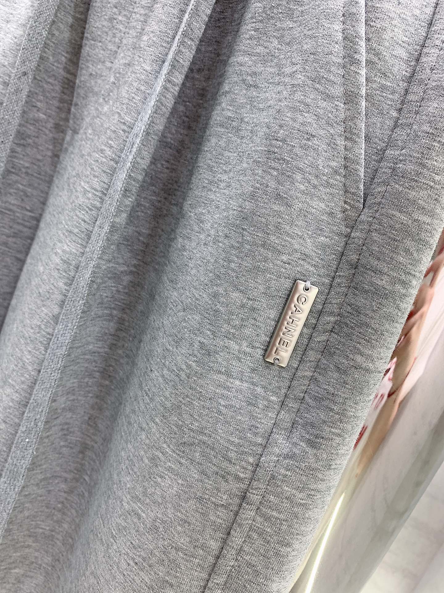 小香家-2403 新款雙紐扣貼標束腳衛褲
