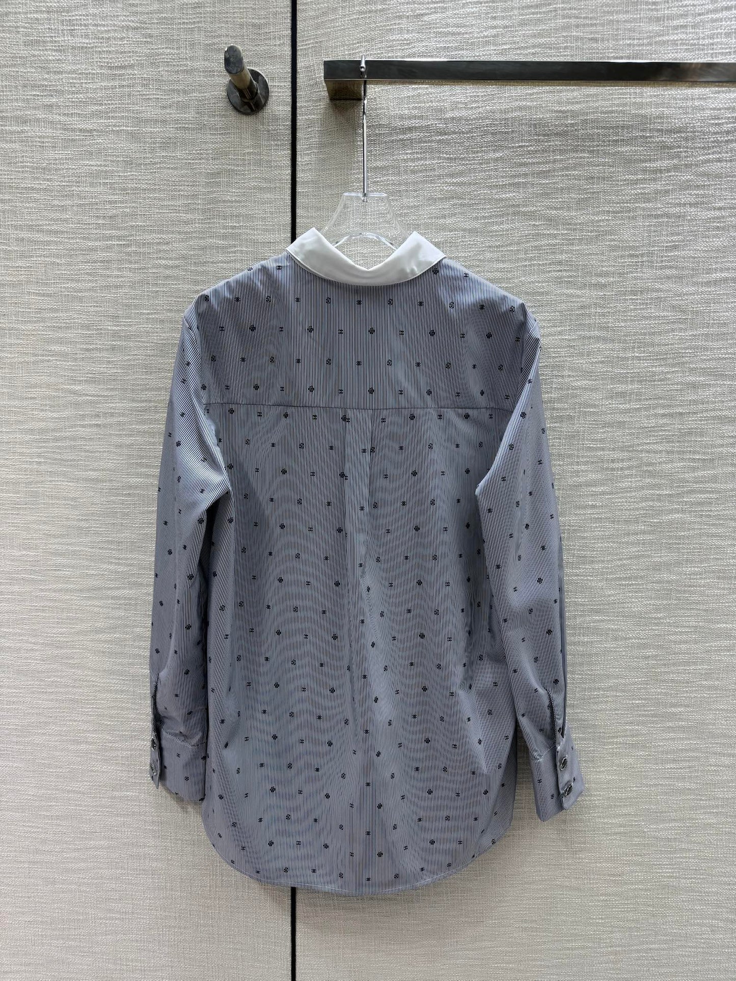 小香家-2403 雙C條紋長袖襯衫