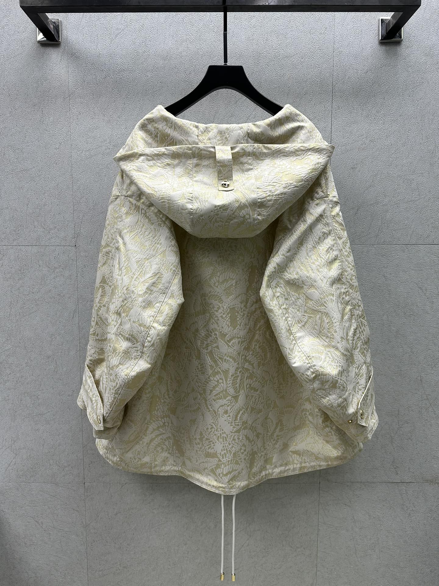 迪D家-2403 24早春新品金絲蝴蝶上衣