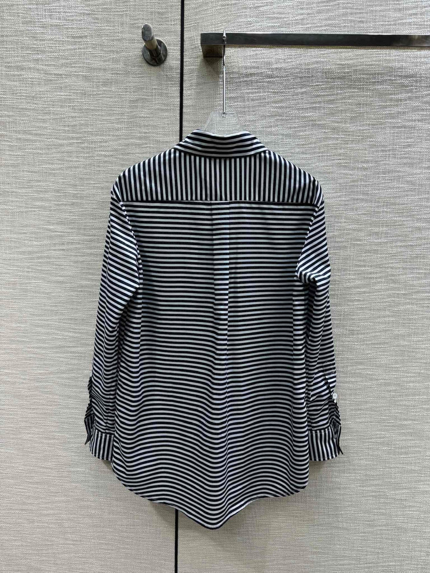 小香家-2403 重工珠片翻領長袖襯衫 藍色
