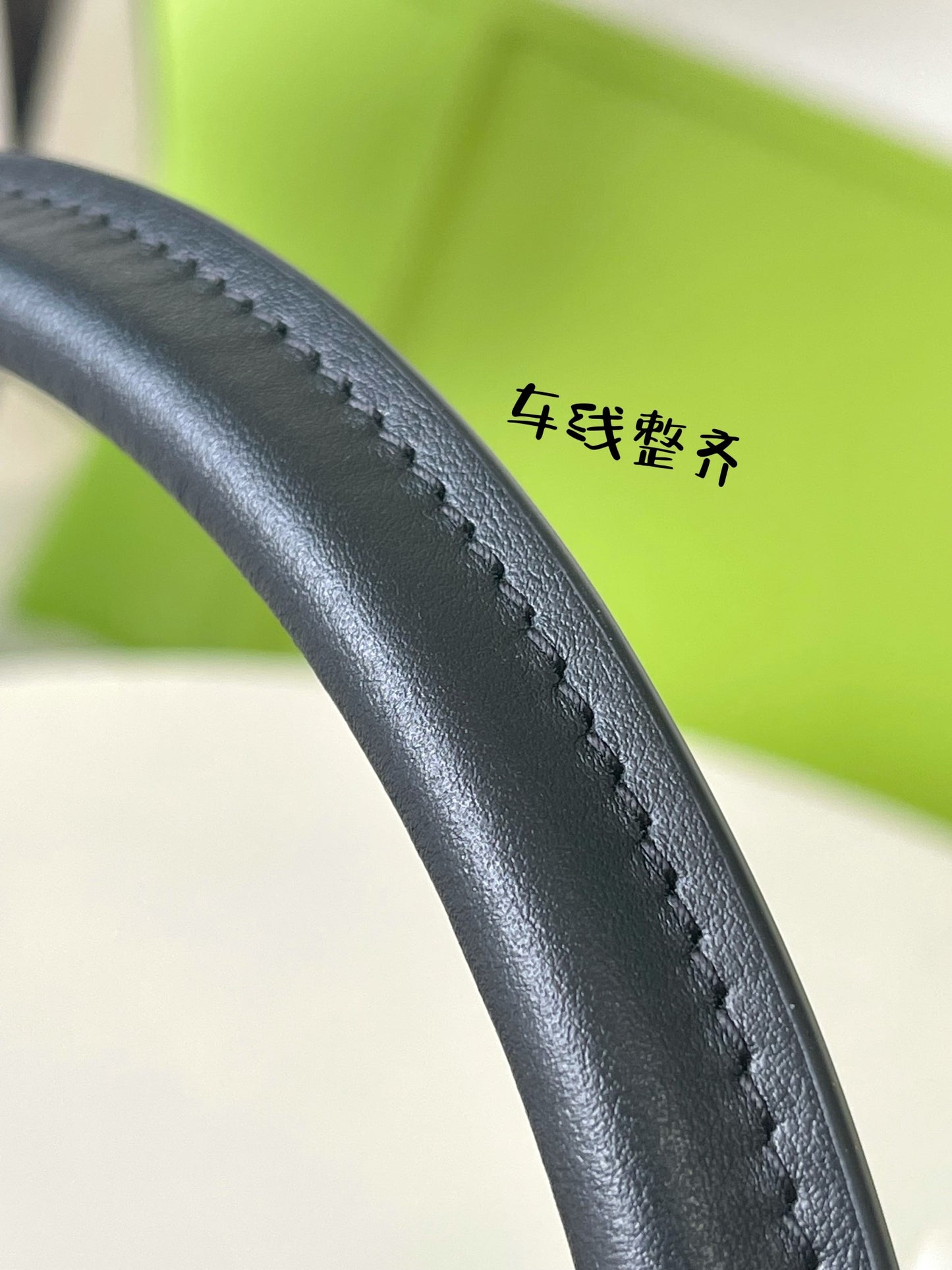 路L家-M12243 𝐒𝐏𝐄𝐄𝐃𝐘 𝐒𝐎𝐅𝐓 𝟑𝟎 𝐃𝐀𝐑𝐊 動態晶片黑手袋 棕色