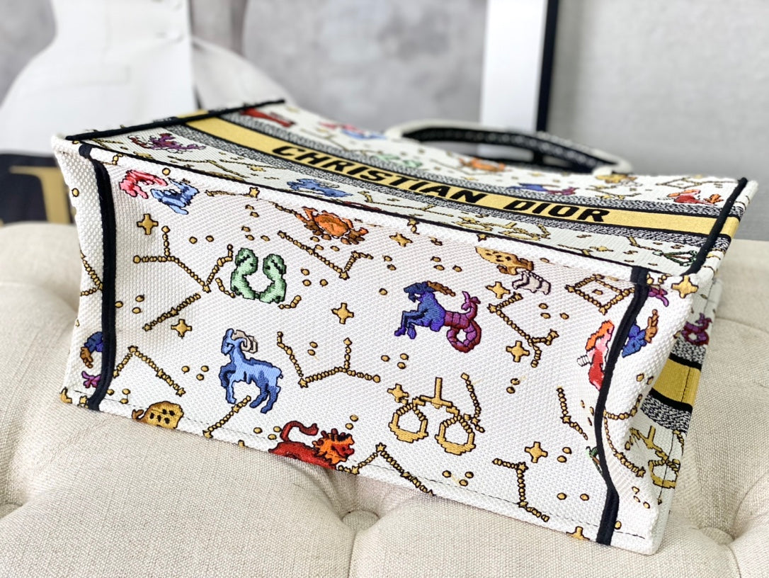 迪D家-BookTote 刺繡手袋 米白圖案 37x30x16cm