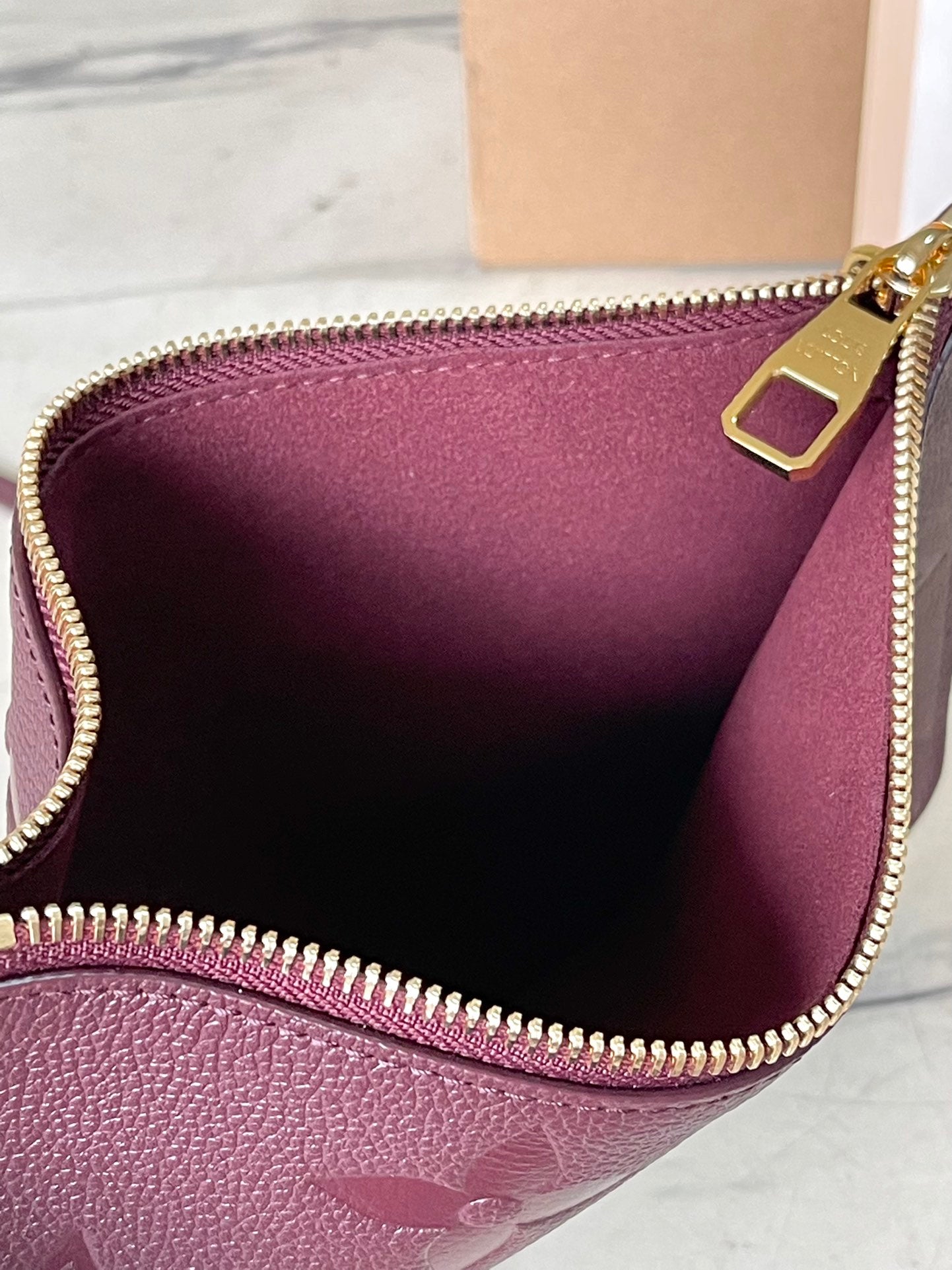 M45686 路L家-Neverfull MM 手提包 酒紅色