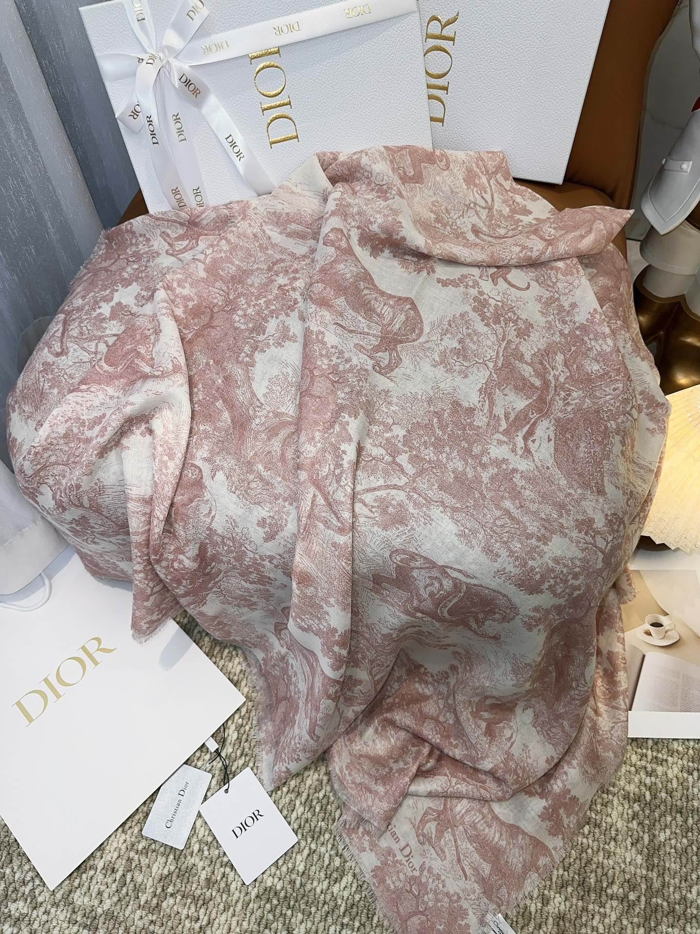 迪D家-2024動物世界造型絲巾 紅色