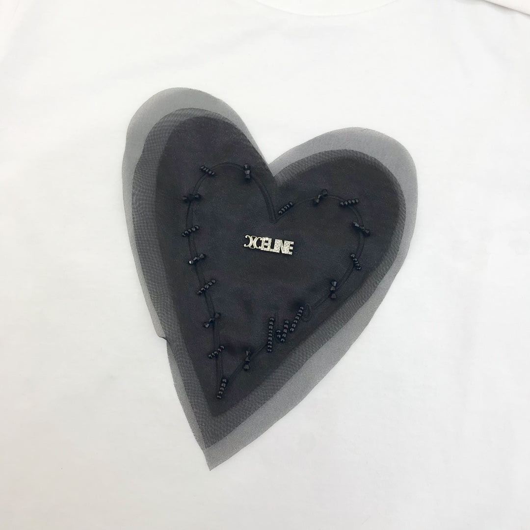 賽C家-2404 紗布愛心手珠釘鑽logo圓領短袖T 兩色