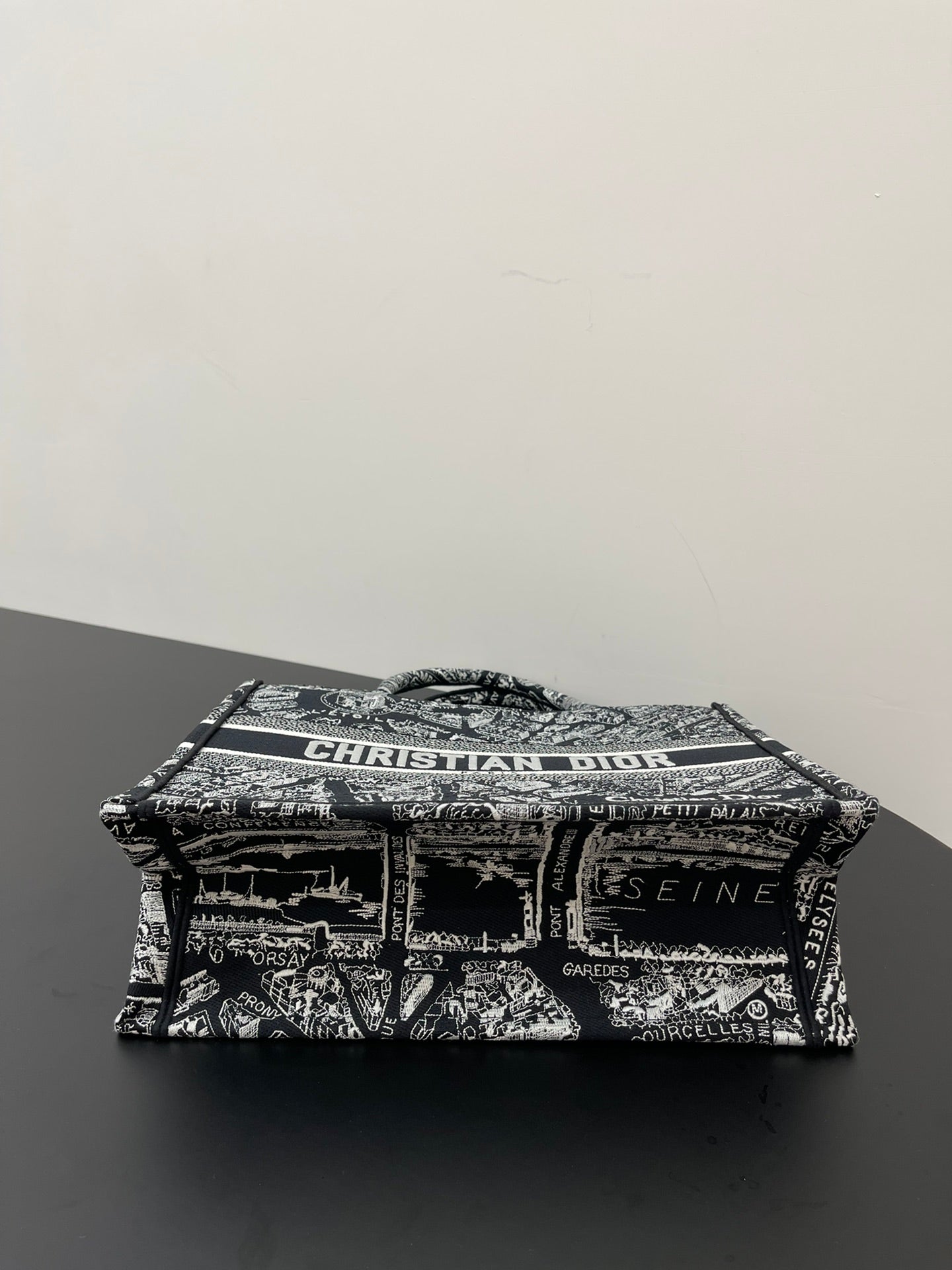 迪D家 Book Tote SUMMER 23 黑色 中號36.5cm