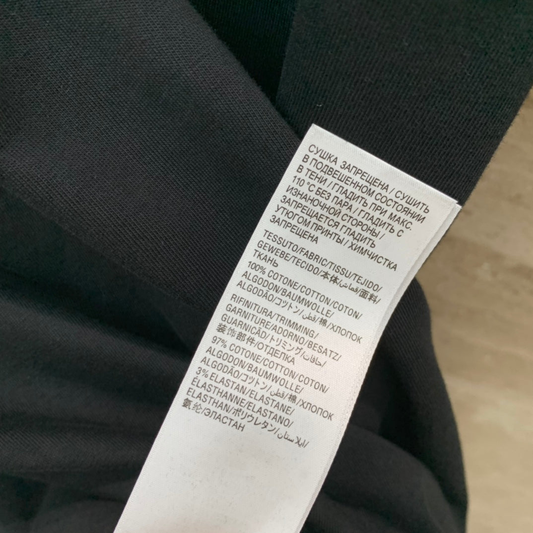 巴黎世-2403 復古做舊字母破壞短袖TEE 黑色