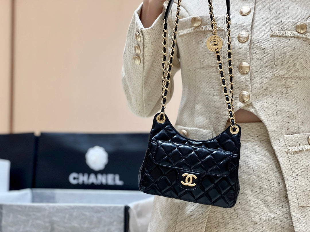 小香家-Chanel Hobo 23c早春款 油蠟皮黑色 小號