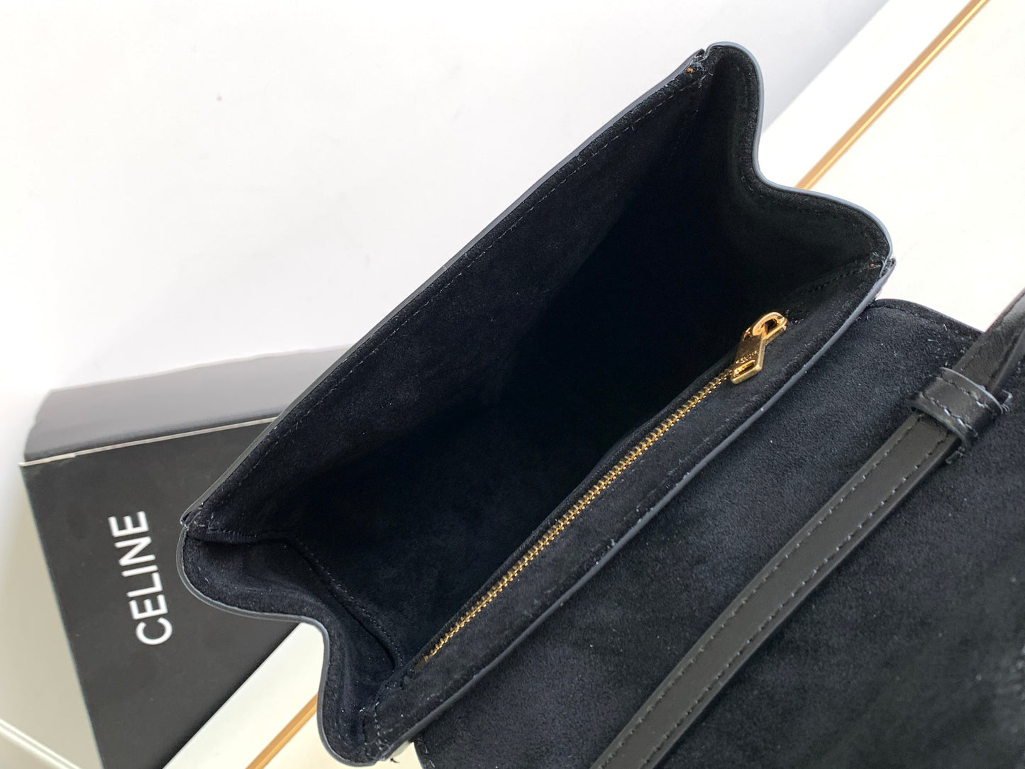 賽C家-2023春季新款 mini soft 16 粒面牛皮革手袋 黑色