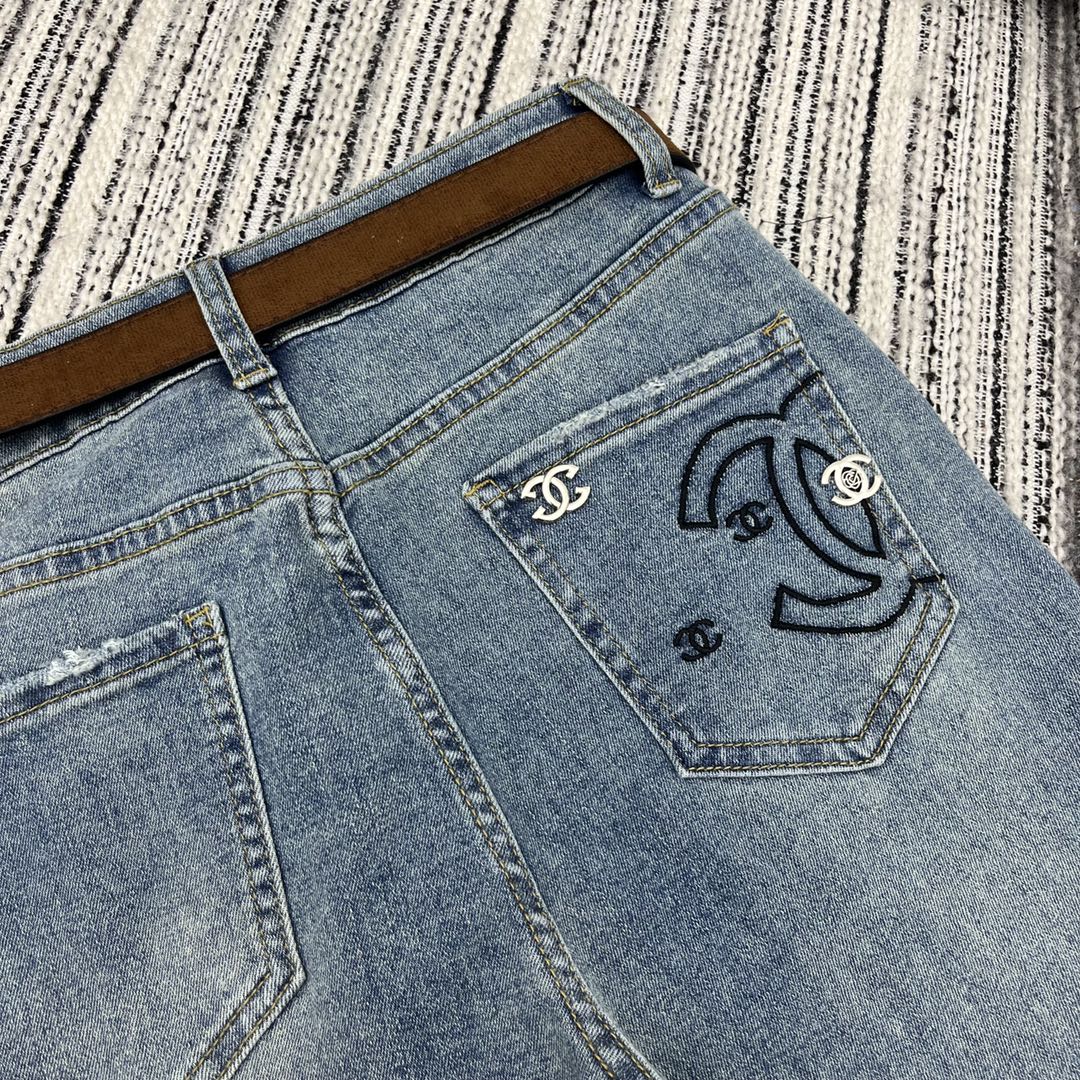 小香家-2403 24年早春新款刺繡logo字母喇叭牛仔長褲