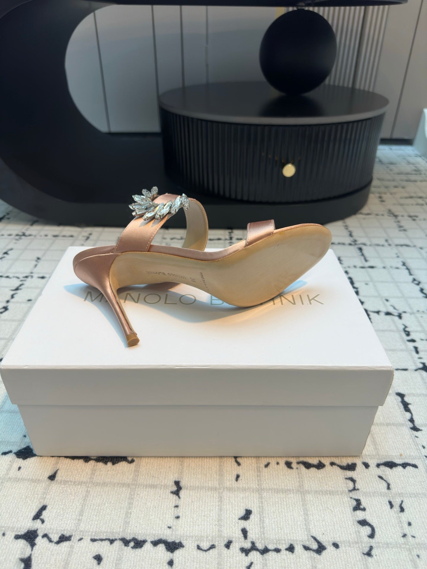 Manolo Blahnik-2024 高跟涼鞋 杏色