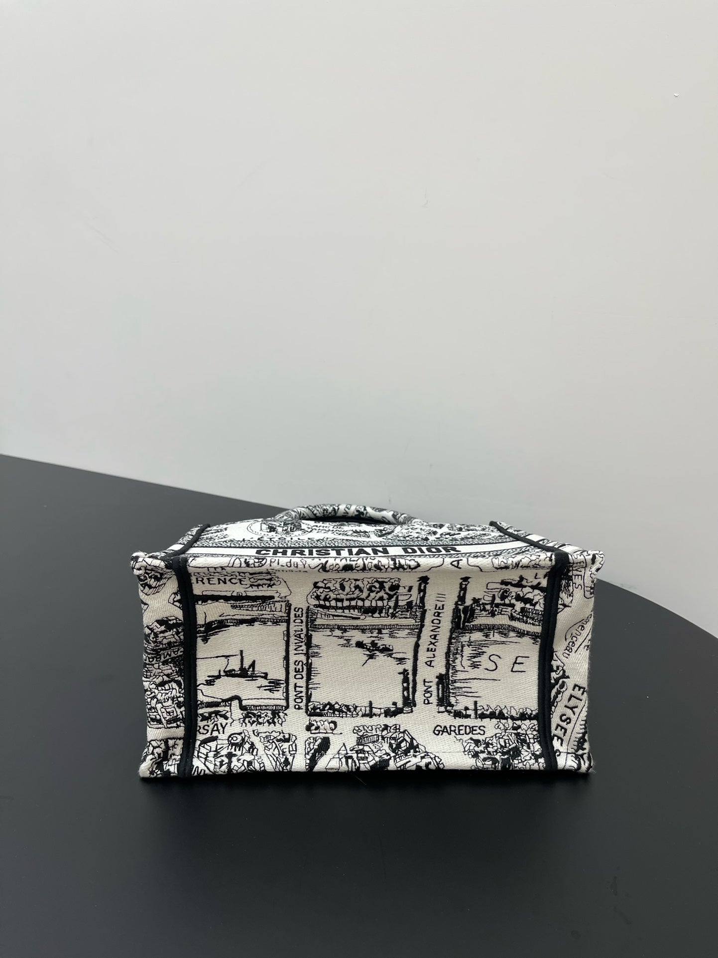 迪D家 Book Tote SUMMER 23 白色 小號26.5cm