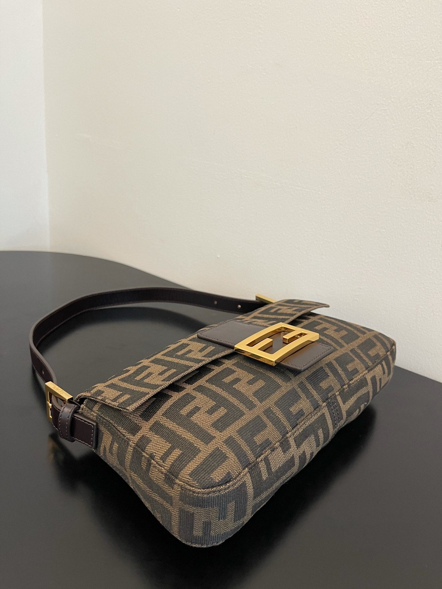 芬F家- 老花中古金扣法棍包