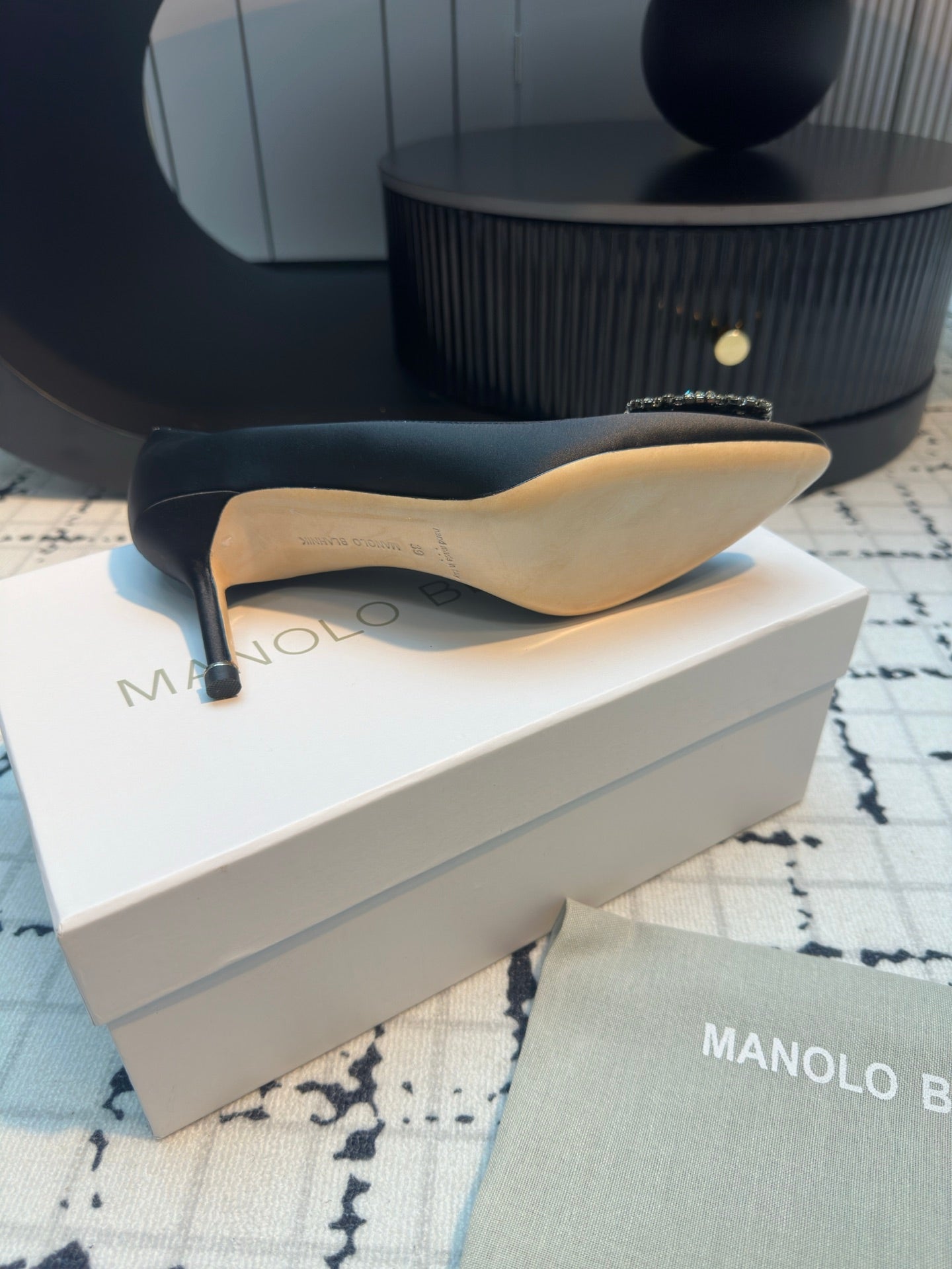 Manolo Blahnik-2024 高跟鞋 深灰色